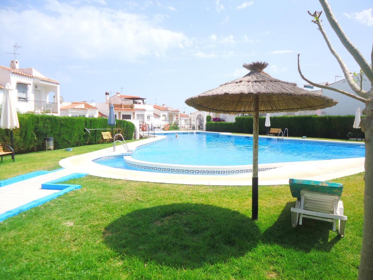 Villa Peperent Casa Pino à Nerja Extérieur photo