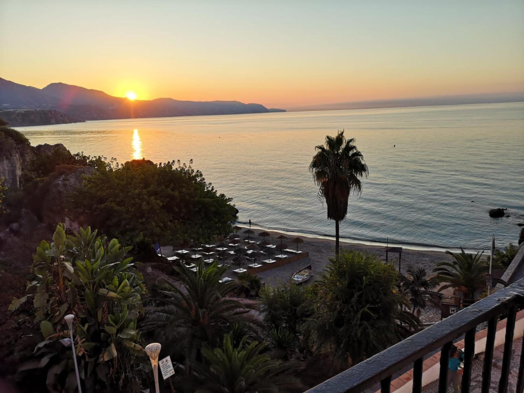 Villa Peperent Casa Pino à Nerja Extérieur photo