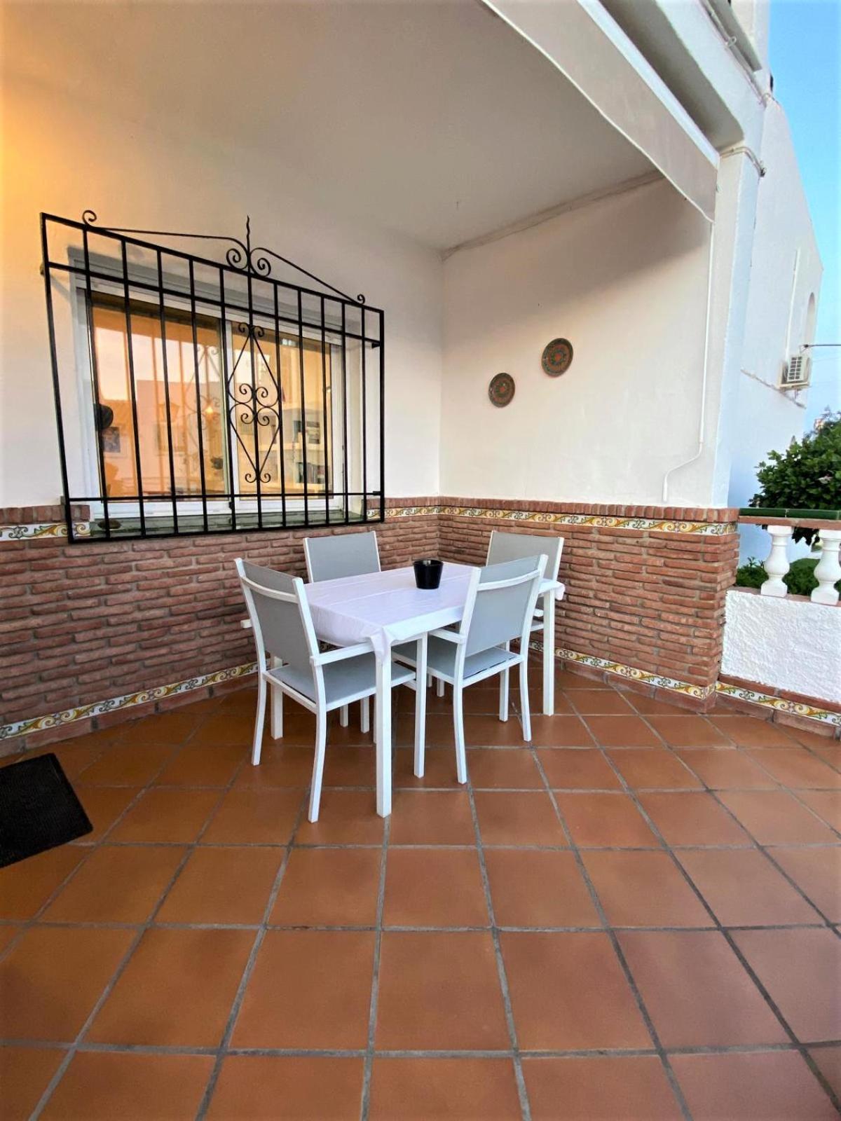 Villa Peperent Casa Pino à Nerja Extérieur photo